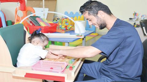 مركز الأمان للتأهيل يرعى 384 حالة من الإعاقات الجسدية والذهنية والمزدوجة - الموقع الرسمي لجريدة عمان
