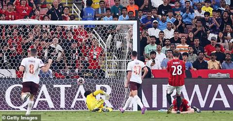 JEDDAH, SAUDI ARABIA - DECEMBER 19: Marius Hoibraten of Urawa Reds scores an own goal to make the score 0-1 during the FIFA Club World Cup Saudi Arabia 2023 Semi Final match between Urawa Reds and Manchester City at King Abdullah Sports City on December 19, 2023 in Jeddah, Saudi Arabia. (Photo by Robbie Jay Barratt - AMA/Getty Images)