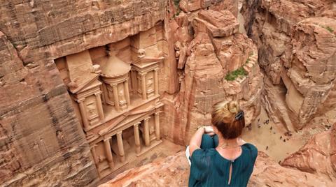 خسائر فادحة لقطاع السياحة في الأردن