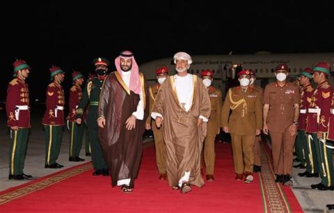 الأمير محمد بن سلمان ولي العهد يصل إلى سلطنة
