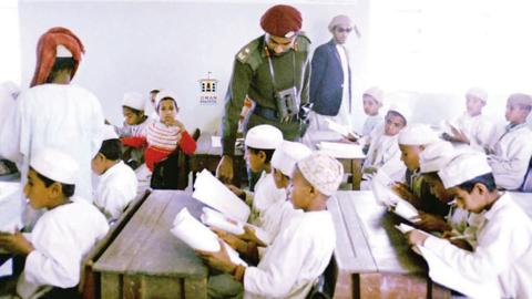 ذكريات جميلة: مسؤول عماني يروي موقفا طريفا من