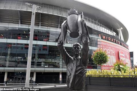 Arsenal have unveiled a statue to commemorate their iconic manager Arsene Wenger outside of the Emirates Stadium