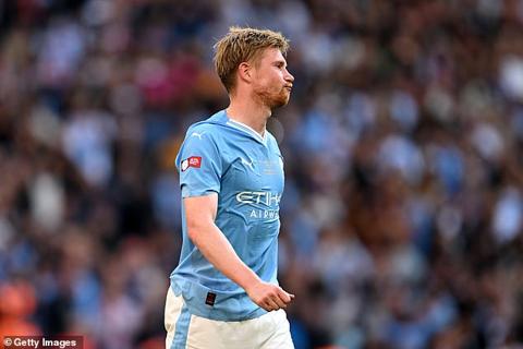 Kevin De Bruyne smashed the crossbar with his penalty after coming off the bench