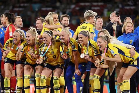 Sweden secured a fourth third-place finish at the Women s World Cup on Saturday with a 2-0 victory over Australia