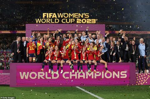 Spain lifted the Women s World Cup for the first time in heir history after overcoming England in the final