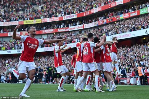 Arsenal came from behind to beat Manchester United in a pulsating encounter at the Emirates Stadium on Sunday evening