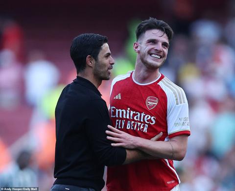Arsenal manager Mikel Arteta celebrates with Declan Rice after the final whistle signalled the end of a dramatic contest