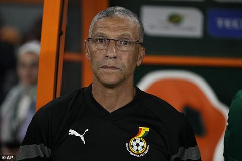 Former Nottingham Forest manager Chris Hughton has reportedly been attacked at his team s hotel by a fan after Ghana suffered a shock loss to Cape Verde