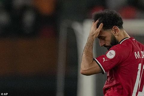 Liverpool star Mohamed Salah was forced off with an apparent hamstring injury at the end of the first half