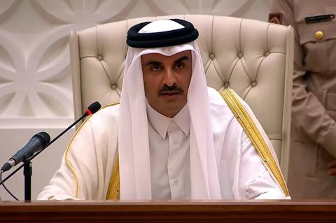أمير قطر يتبرع بـ100 مليون ريال لصالح حملة واجب