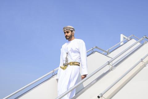 سمو السّيد ذي يزن يصل إلى دولة الإمارات العربية