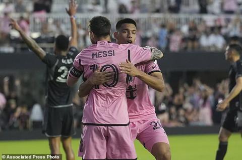 Inter Miami midfielder Diego Gómez (20) congratulates forward Lionel Messi (10) for a goal during the first half of the team s MLS soccer match against Nashville SC, Saturday, April 20, 2024, in Fort Lauderdale, Fla. (AP Photo/Marta Lavandier)